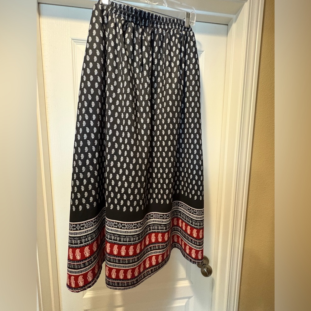 Amazon Black and Red A-Line Skirt